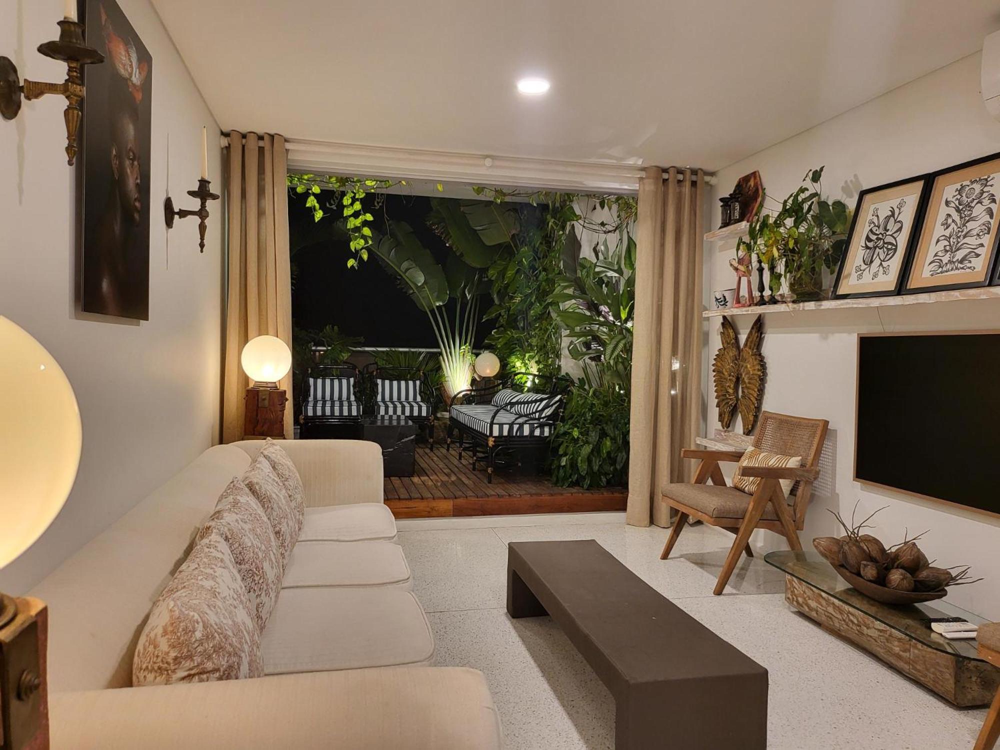 Vista Increible Al Mar Y Centro Apartment